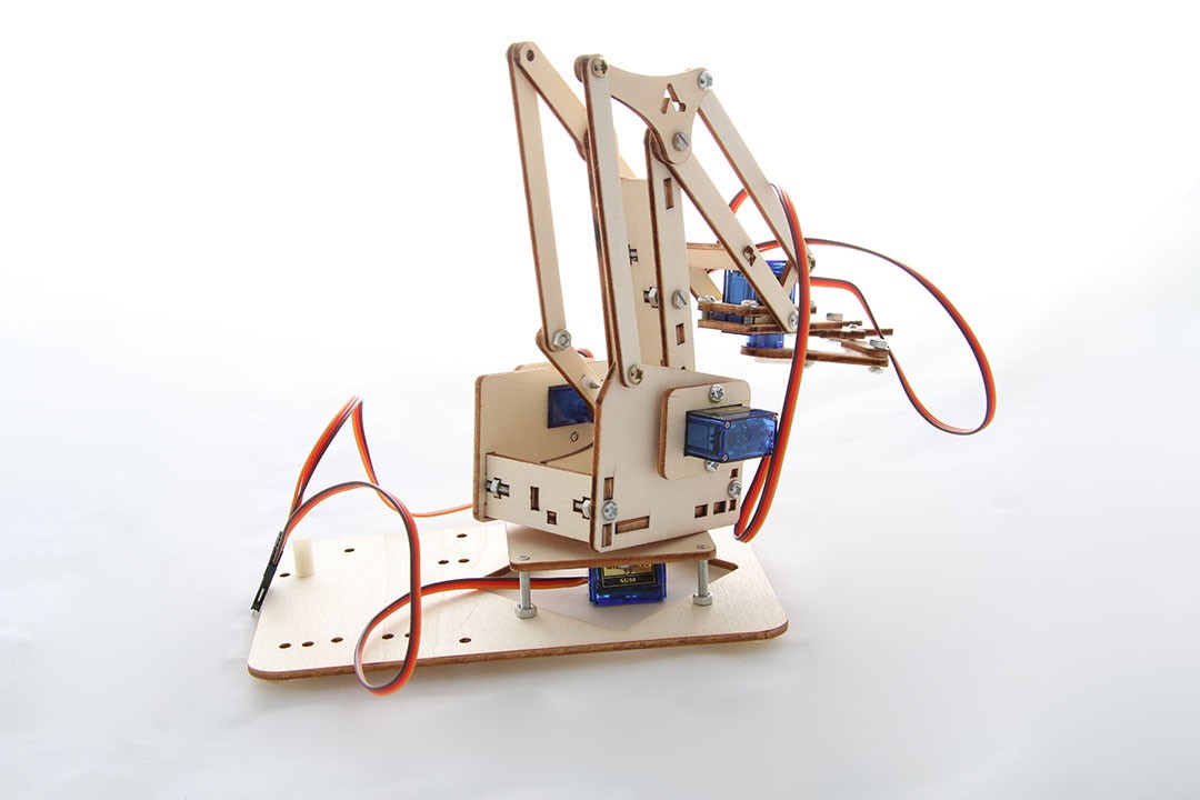 Robotarm med 4 servoer